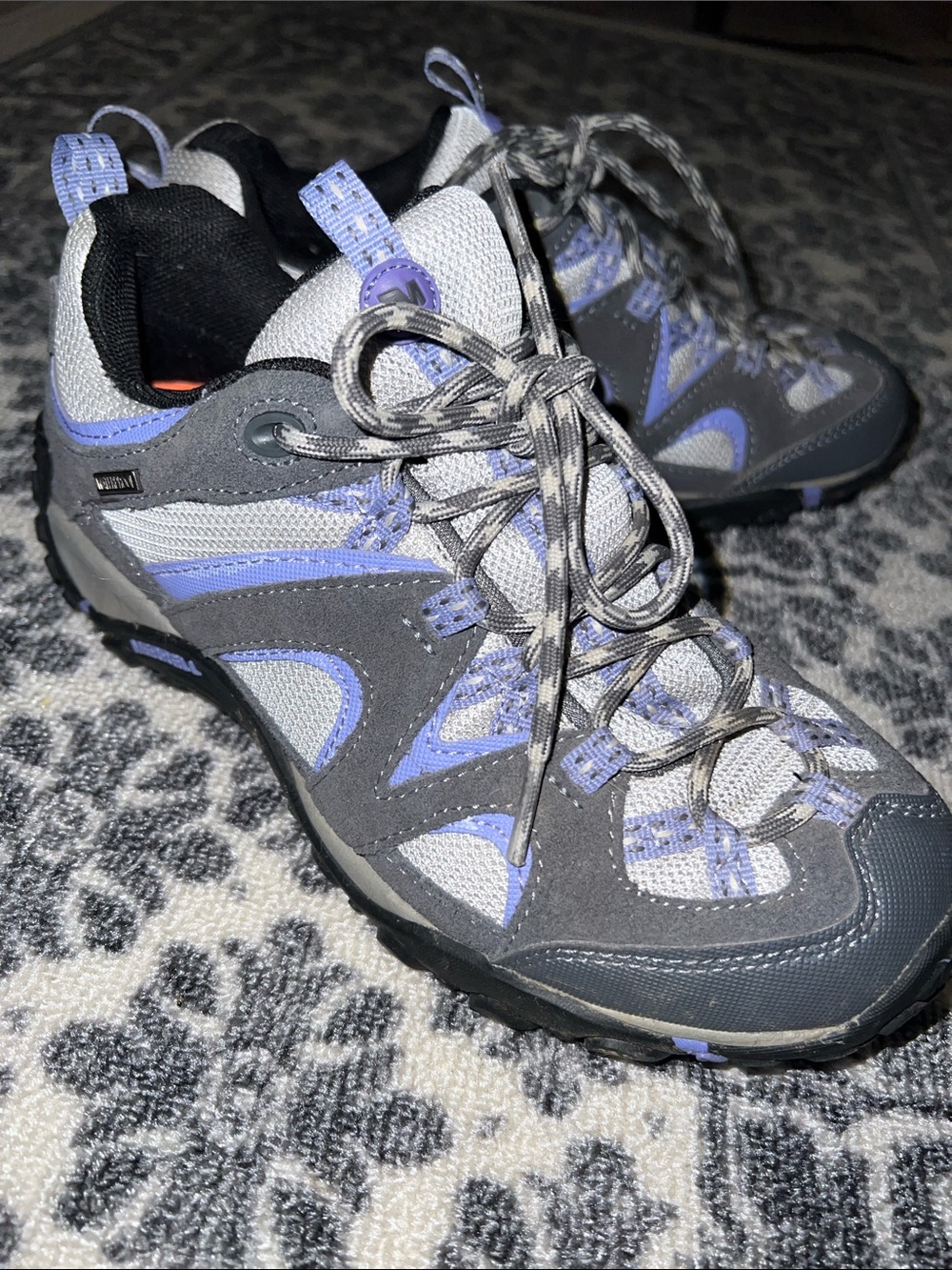 Women’s Merrell tennis shoes